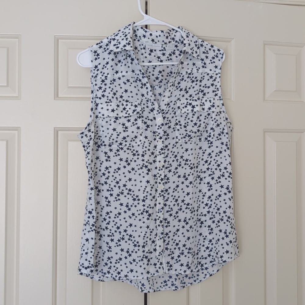 White and navy starred NY & Co sleeveless blouse